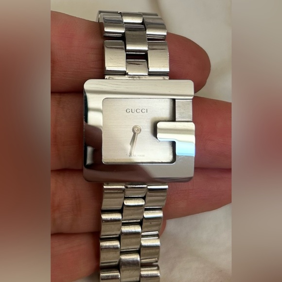 Gucci 3600J Tom Ford Stainless Steel Women's Watch - Picture 3 of 3